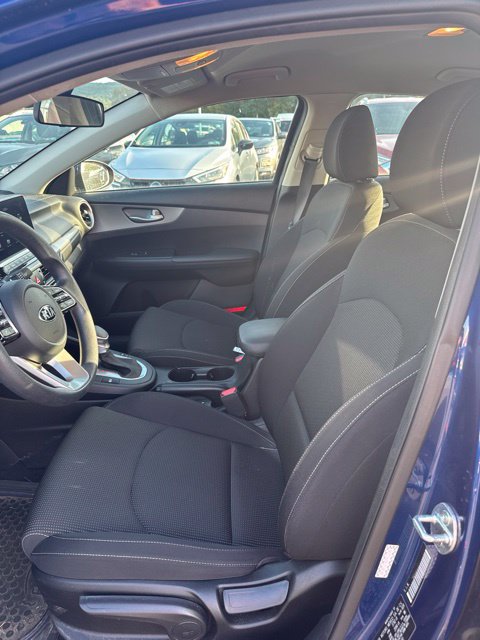 Used 2020 Kia Forte LXS FWD image 9