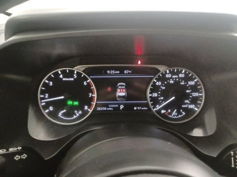 Used 2024 Nissan Rogue SV FWD image 22