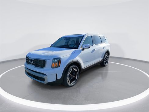 New 2025 Kia Telluride S image 4