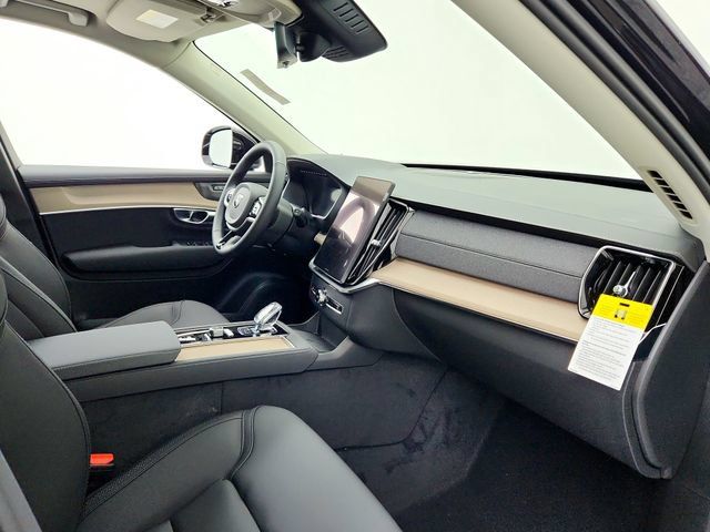 New 2026 Volvo XC90 B6 Plus w/ Protection Package Premier AWD/4WD image 17