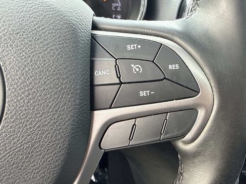 Used 2020 Jeep Grand Cherokee Limited AWD/4WD image 20