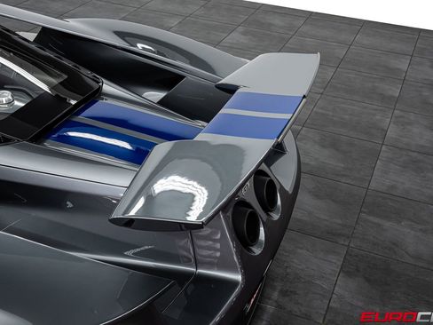 Used 2018 Ford GT RWD image 22