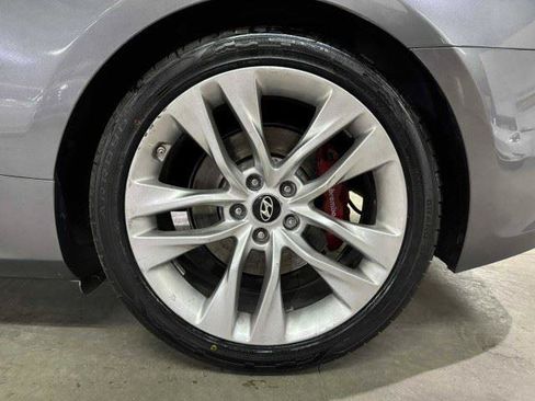 Used 2015 Hyundai Genesis 3.8 RWD image 14