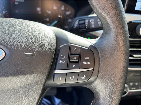 Used 2020 Ford Escape SE image 25