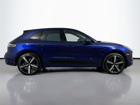 Certified 2025 Porsche Macan GTS AWD/4WD image 8