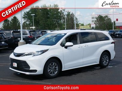 Certified 2022 Toyota Sienna LE