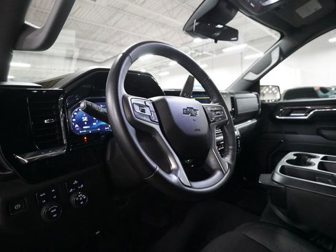 Certified 2024 Chevrolet Silverado 1500 RST AWD/4WD image 8