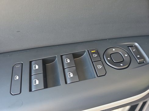 Certified 2025 Kia K4 GT-Line FWD image 26