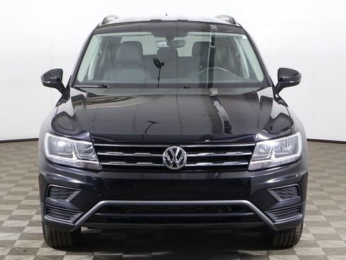 Used 2020 Volkswagen Tiguan SE image 10