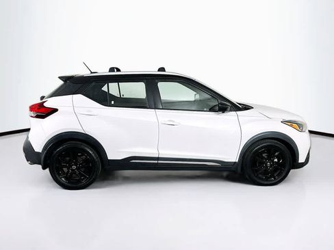 Used 2020 Nissan Kicks SR w/ Exterior Package FWD image 25
