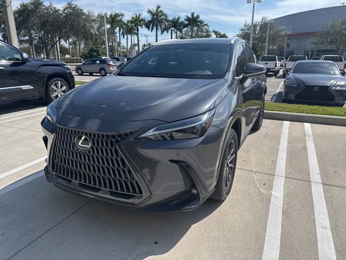 Used 2025 Lexus NX 250 FWD w/ Accessory Package (Z1) image 3