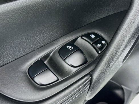 Used 2020 Nissan Rogue SV AWD/4WD image 27