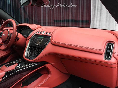 Used 2022 Aston Martin DBX AWD/4WD image 23