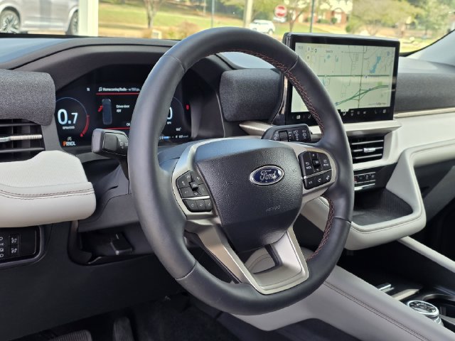 Used 2025 Ford Explorer Active w/ Active Comfort Package RWD image 26