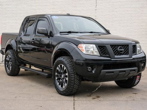 Used 2016 Nissan Frontier SV w/ SV Value Truck Package image 5
