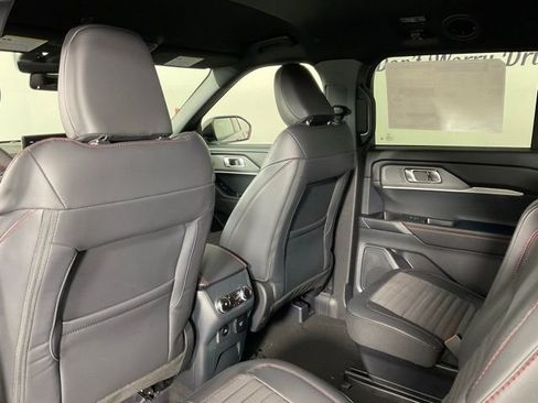 New 2026 Ford Explorer ST-Line w/ ST-Line Street Pack image 15