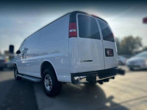 Used 2019 Chevrolet Express 2500 w/ Driver Convenience Package image 4