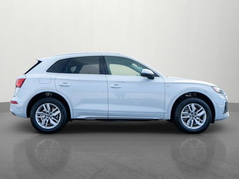 Used 2023 Audi Q5 2.0T Premium w/ Convenience Package image 8