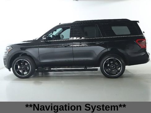 Used 2022 Ford Expedition Limited image 12
