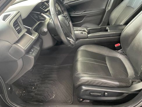Used 2017 Honda Civic Touring image 15