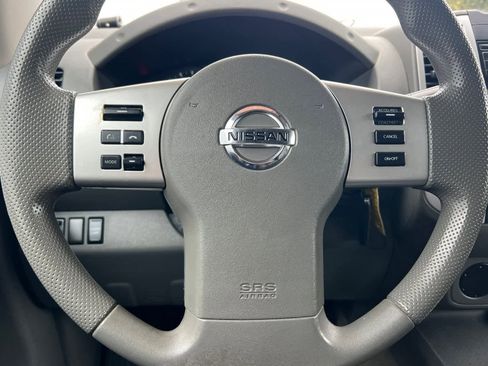 Used 2016 Nissan Frontier SV image 26