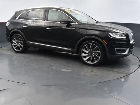 Used 2019 Lincoln Nautilus Reserve image 3