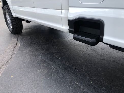 Used 2017 Ford F250 XL w/ Power Equipment Group AWD/4WD image 15