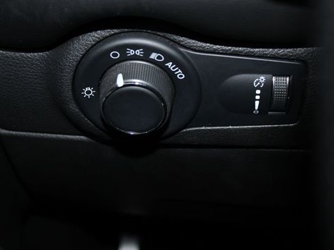 Used 2024 Dodge Durango GT image 18