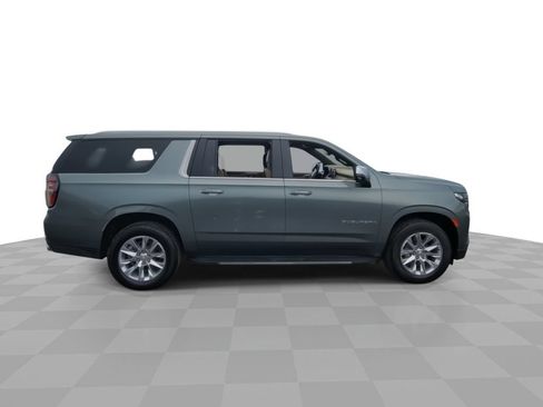 Certified 2023 Chevrolet Suburban Premier w/ Premium Package 2 AWD/4WD image 9