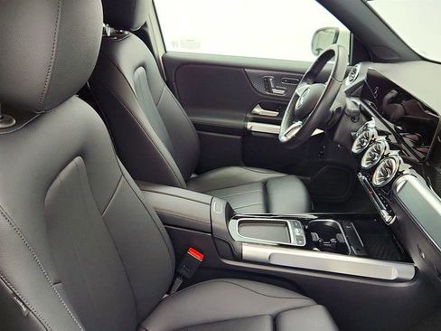 Used 2024 Mercedes-Benz EQB 250+ image 22