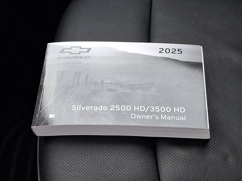 Certified 2024 Chevrolet Silverado 2500 LTZ w/ LTZ Convenience Package image 27