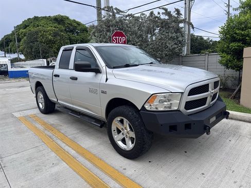 Used 2014 RAM 1500 Express AWD/4WD image 3