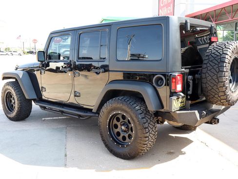 Used 2017 Jeep Wrangler Unlimited Sport w/ Quick Order Package 24S AWD/4WD image 6