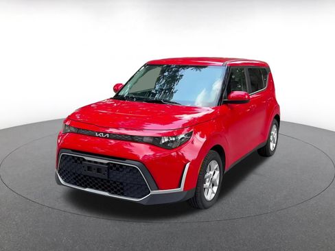 Used 2025 Kia Soul LX w/ LX Technology Package FWD image 7