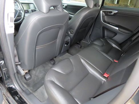 Used 2015 Volvo XC60 3.2 Platinum AWD/4WD image 13