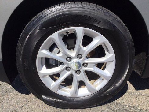 Used 2018 Chevrolet Equinox LT AWD/4WD image 42