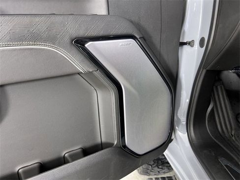 Used 2024 GMC Sierra 2500 AT4X image 25