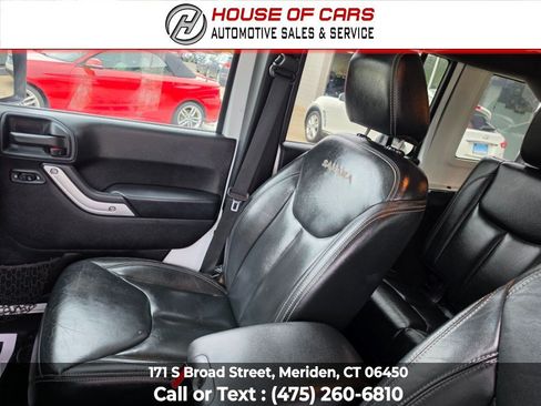 Used 2016 Jeep Wrangler Unlimited Sahara w/ Dual Top Group AWD/4WD image 27