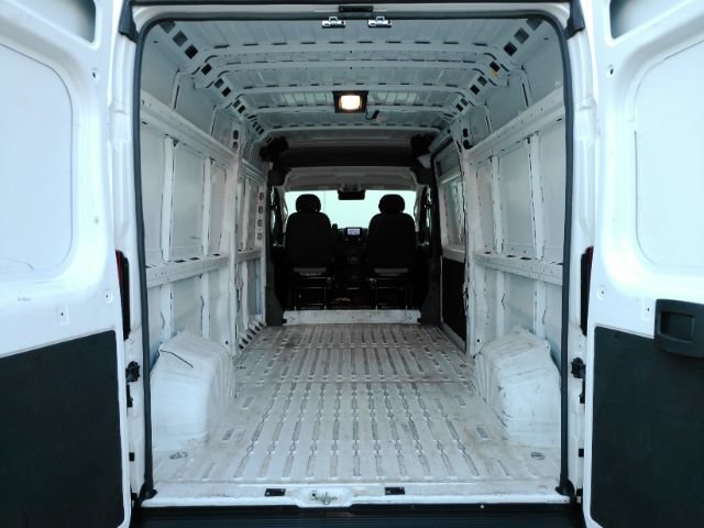 Used 2025 RAM ProMaster 2500 w/ Convenience Group FWD image 8