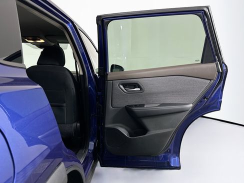 Used 2023 Nissan Rogue SV FWD image 29