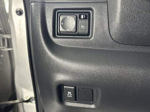 Used 2019 Nissan Versa Note SV image 26