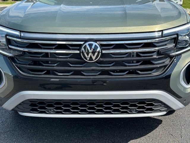 New 2026 Volkswagen Atlas Peak Edition AWD/4WD image 8