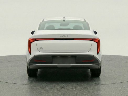 Used 2025 Kia K4 LXS image 6