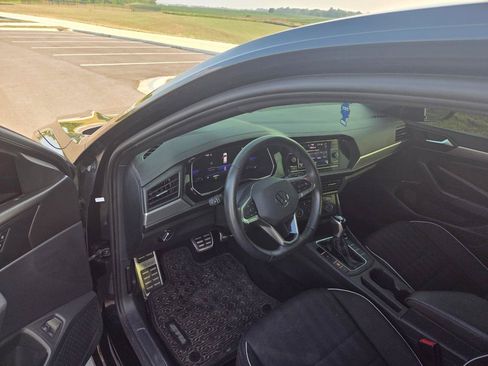 Used 2023 Volkswagen Jetta Sport FWD image 12