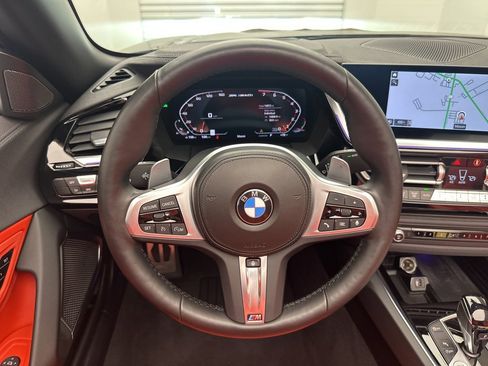 Used 2024 BMW Z4 M40i w/ Premium Package image 12