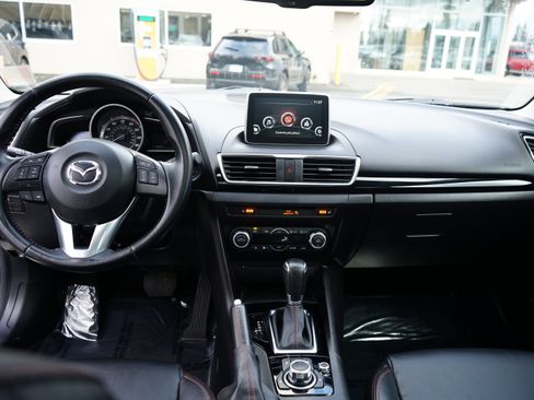 Used 2016 MAZDA MAZDA3 i Grand Touring image 19