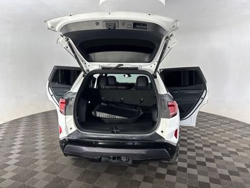 Used 2026 GMC Terrain AT4 AWD/4WD image 19