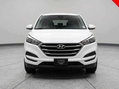 Used 2018 Hyundai Tucson SE image 2