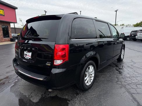 Used 2019 Dodge Grand Caravan SXT FWD image 7