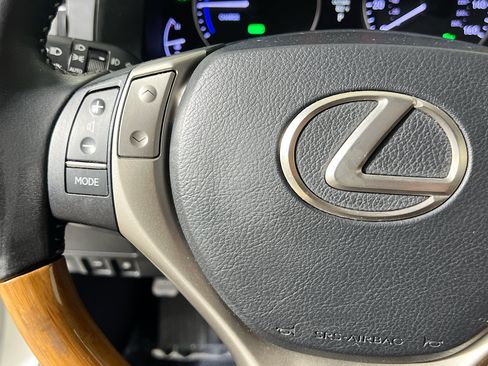 Used 2013 Lexus ES 300h w/ Luxury Pkg FWD image 19
